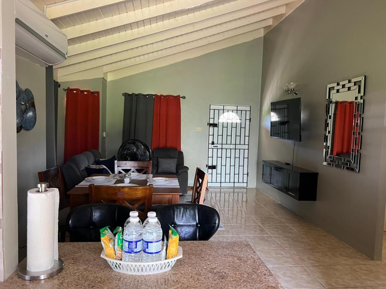 Windsor  Reddie Vacation Homes מראה חיצוני תמונה
